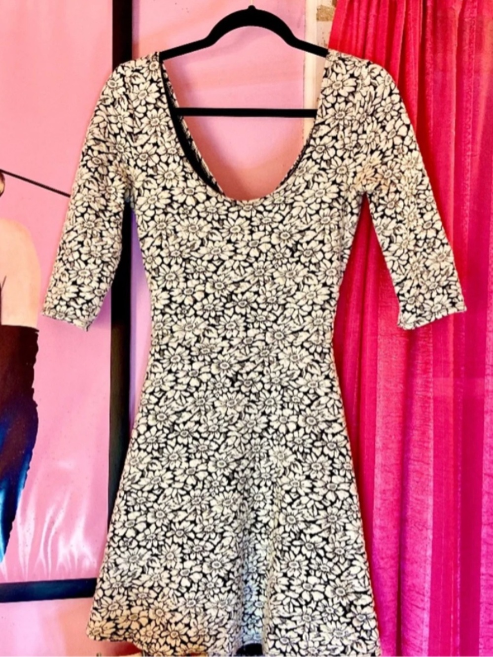Y2k Hollister Daisy Fit and Flare Mini Dress Key Hole Back Floral Women’s Medium